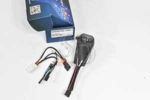 For BMW E60/E61 LED 拇指型排擋頭 A/T，左駕，CF直紋(1X1)，無警示燈